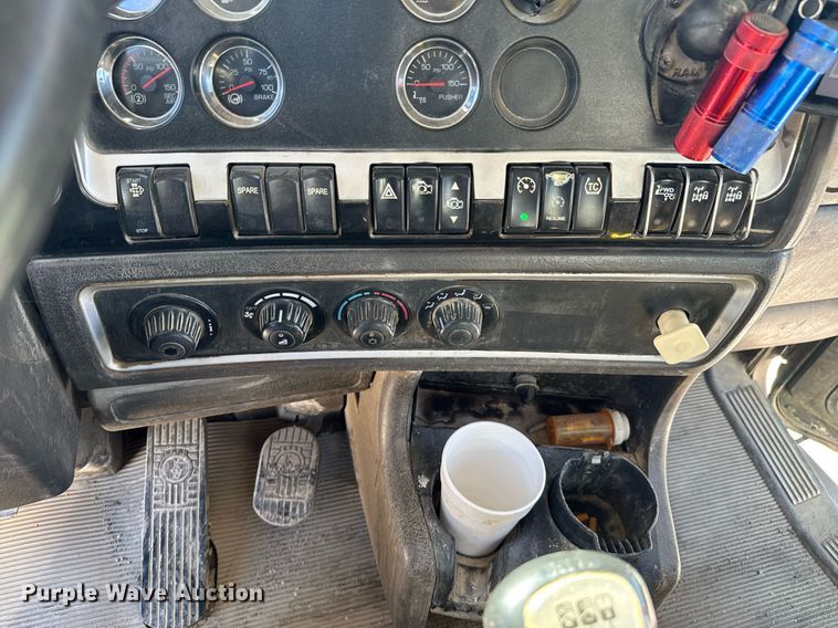 image for item DO0419 2014 Kenworth W900 ready mix truck