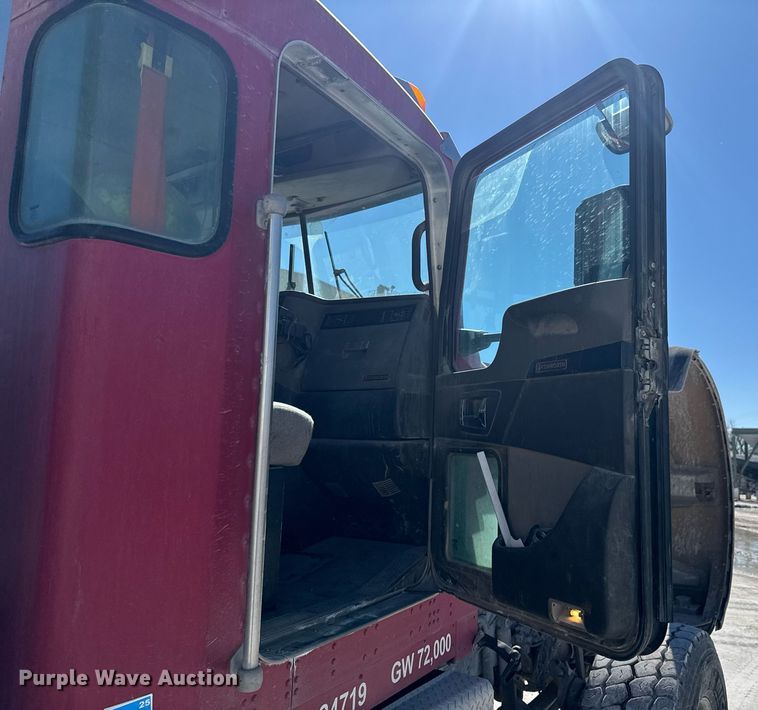 image for item DO0419 2014 Kenworth W900 ready mix truck