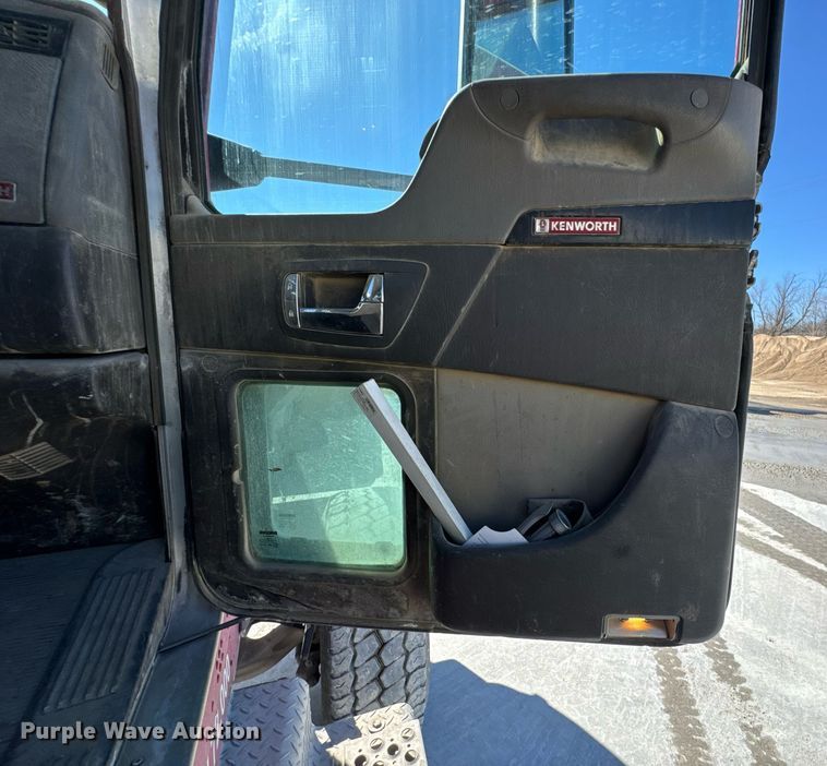 image for item DO0419 2014 Kenworth W900 ready mix truck