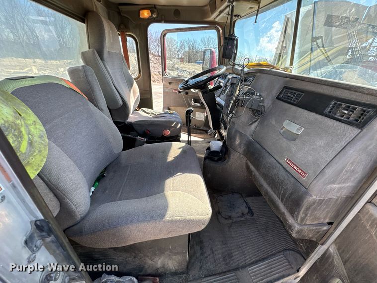 image for item DO0419 2014 Kenworth W900 ready mix truck