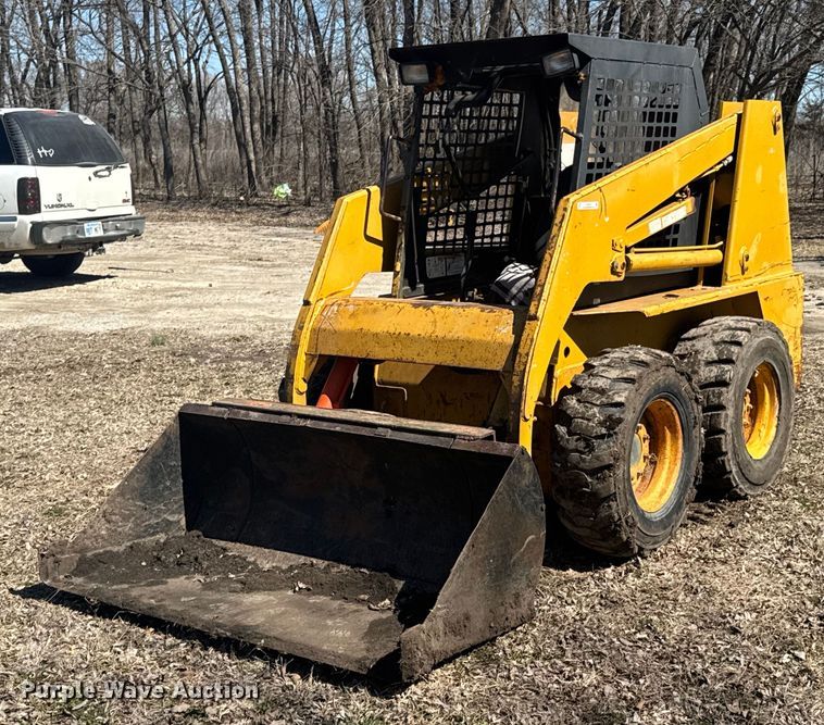 1997 Daewoo DSL 801 skid steer loader in Altoona, KS | Item DO0452