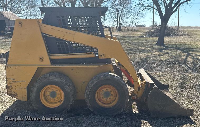 image for item DO0452 1997 Daewoo DSL 801 skid steer loader