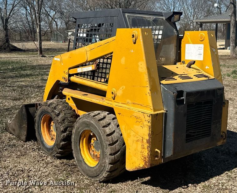image for item DO0452 1997 Daewoo DSL 801 skid steer loader
