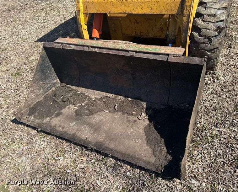 image for item DO0452 1997 Daewoo DSL 801 skid steer loader