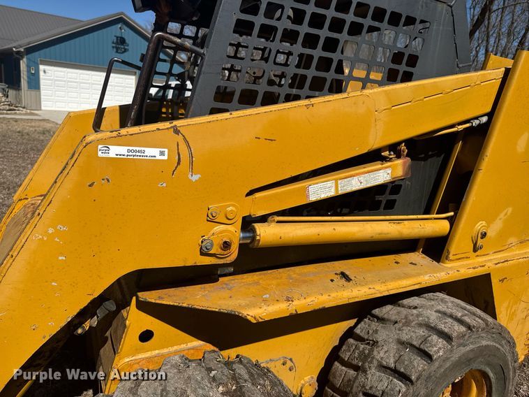 image for item DO0452 1997 Daewoo DSL 801 skid steer loader