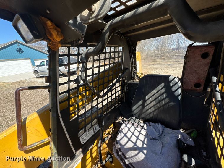 image for item DO0452 1997 Daewoo DSL 801 skid steer loader