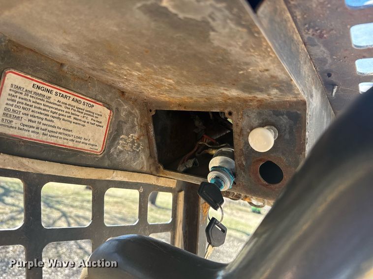 image for item DO0452 1997 Daewoo DSL 801 skid steer loader