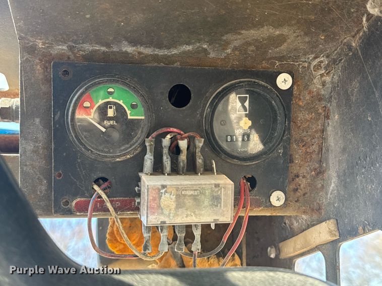 image for item DO0452 1997 Daewoo DSL 801 skid steer loader