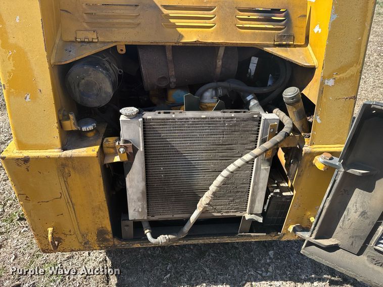 image for item DO0452 1997 Daewoo DSL 801 skid steer loader