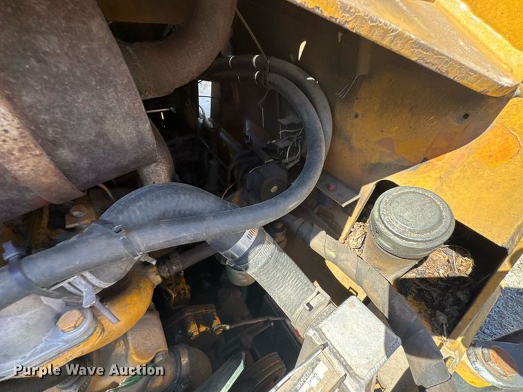 image for item DO0452 1997 Daewoo DSL 801 skid steer loader