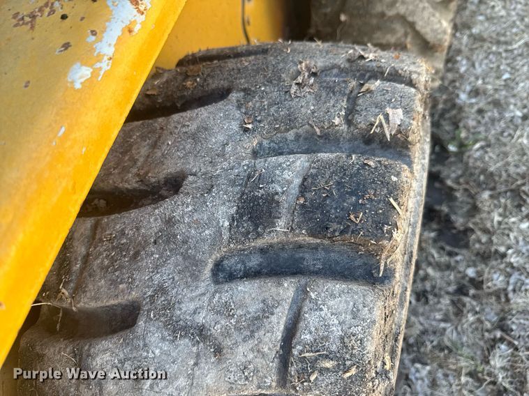 image for item DO0452 1997 Daewoo DSL 801 skid steer loader