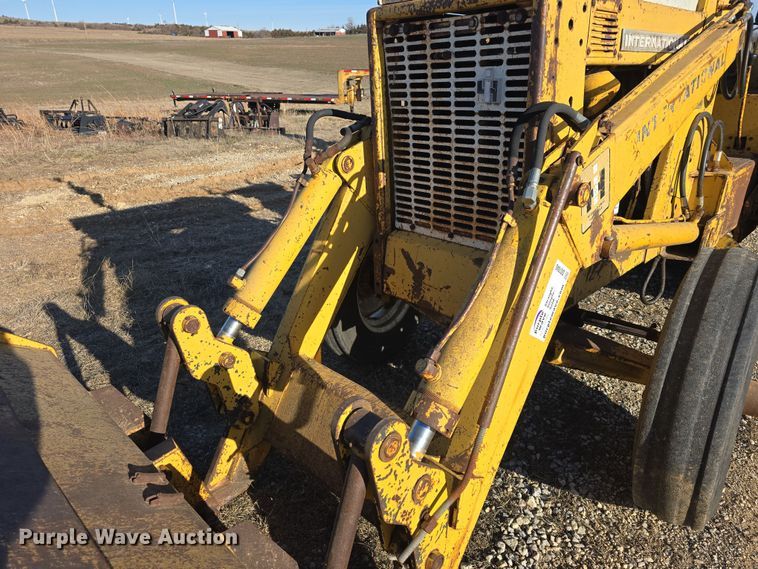 image for item DO7845 International Harvester 3514 backhoe