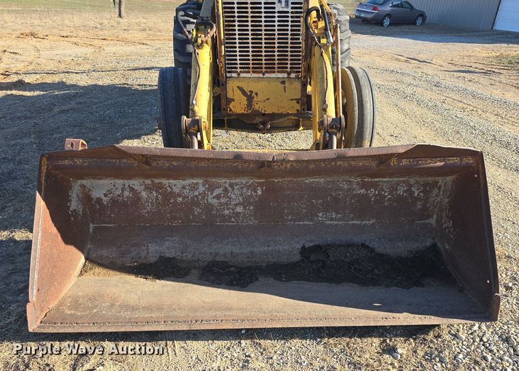 image for item DO7845 International Harvester 3514 backhoe