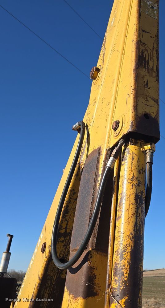 image for item DO7845 International Harvester 3514 backhoe