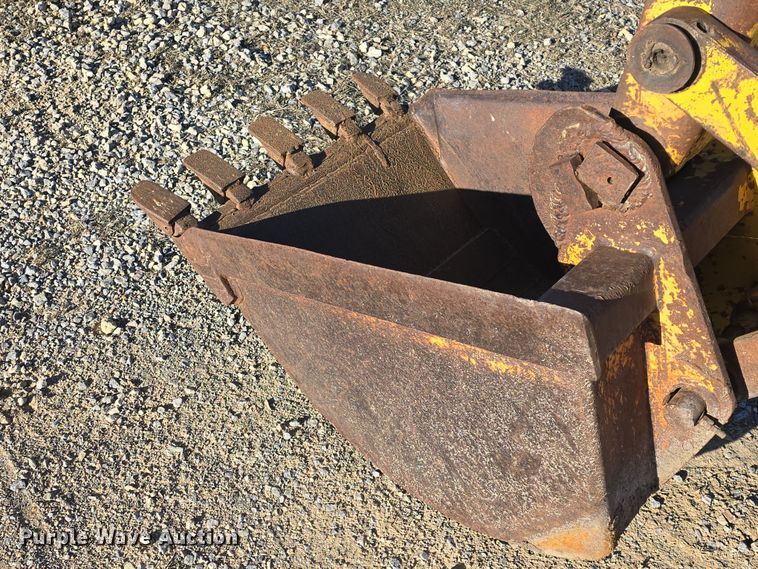 image for item DO7845 International Harvester 3514 backhoe