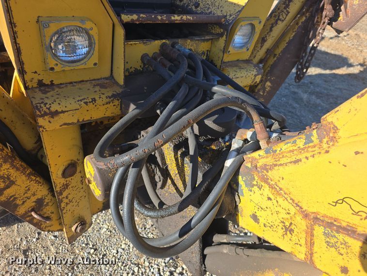 image for item DO7845 International Harvester 3514 backhoe