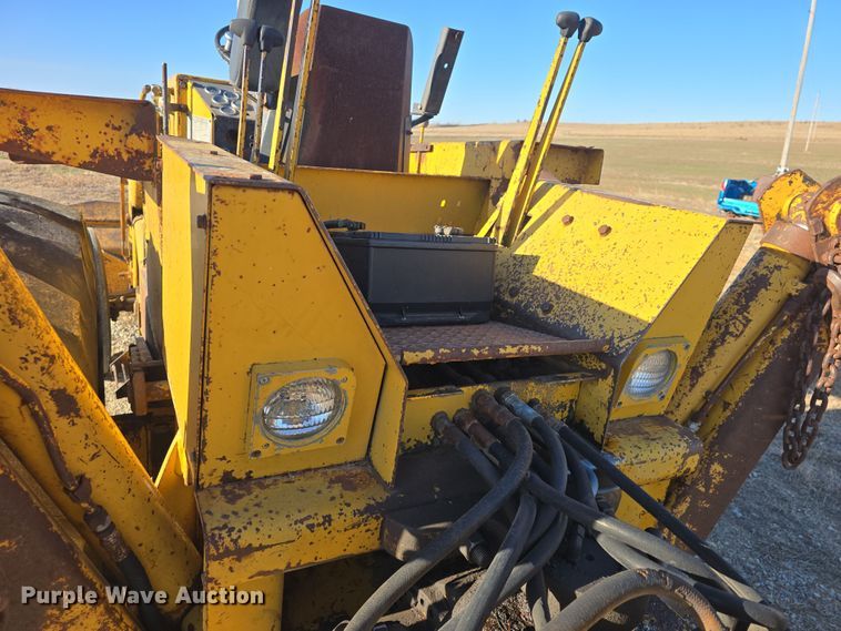 image for item DO7845 International Harvester 3514 backhoe