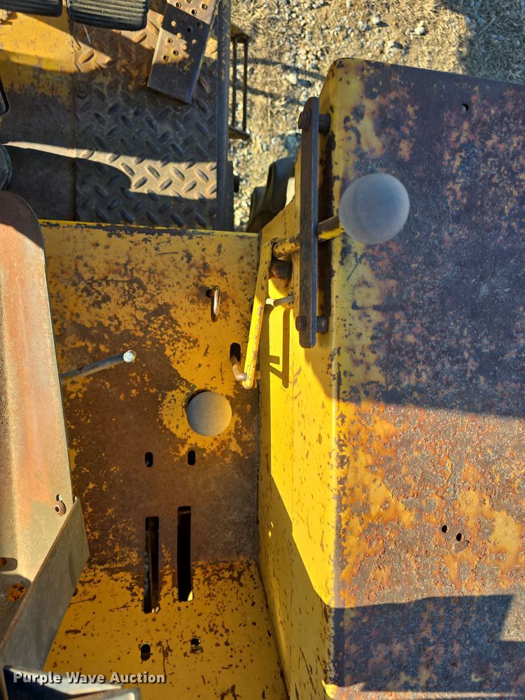 image for item DO7845 International Harvester 3514 backhoe