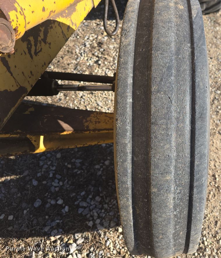 image for item DO7845 International Harvester 3514 backhoe