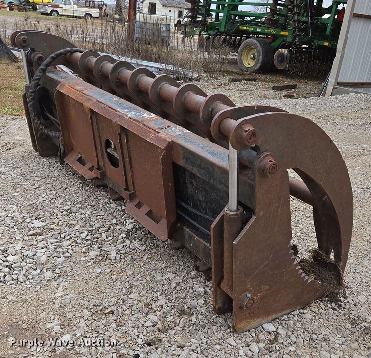 image for item DP6199 Skid steer grapple bucket