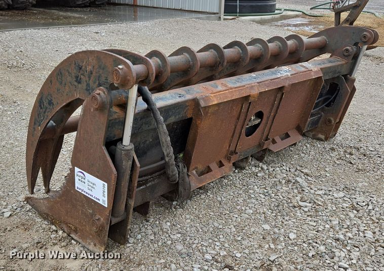 image for item DP6199 Skid steer grapple bucket