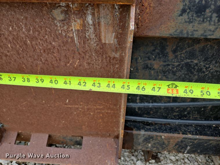 image for item DP6199 Skid steer grapple bucket