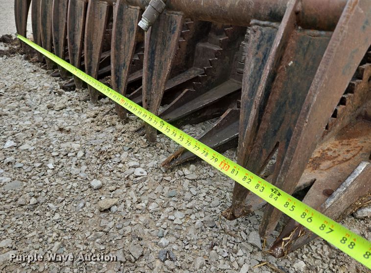 image for item DP6199 Skid steer grapple bucket