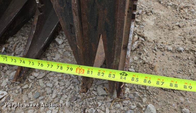 image for item DP6199 Skid steer grapple bucket