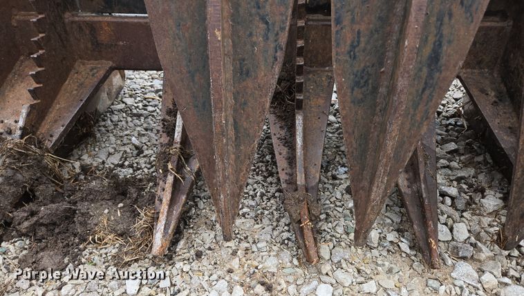 image for item DP6199 Skid steer grapple bucket