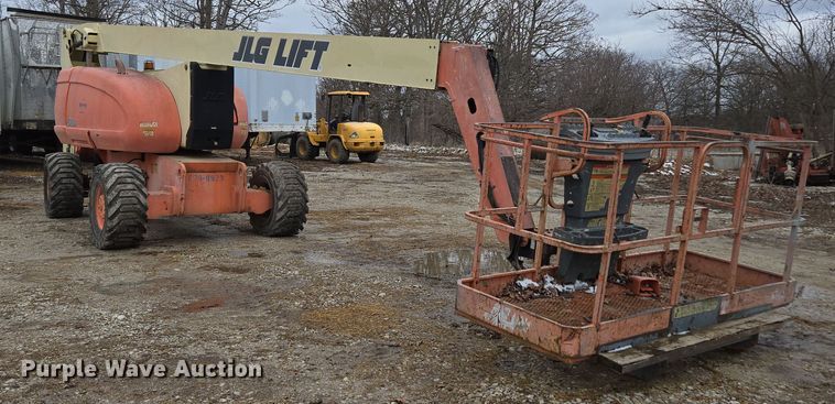 image for item DP6202 2000 JLG 800A boom lift