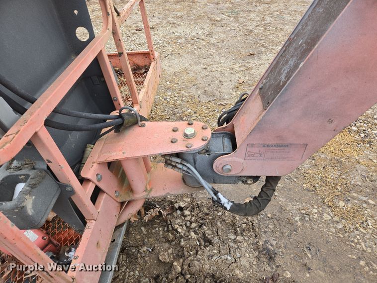 image for item DP6202 2000 JLG 800A boom lift