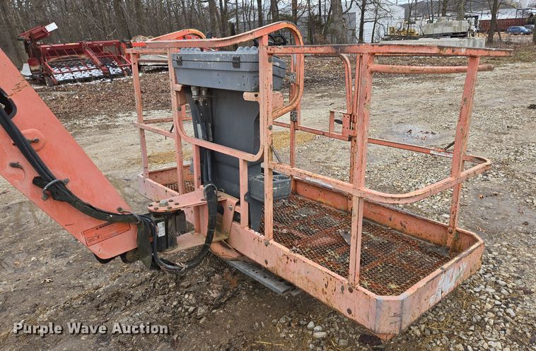 image for item DP6202 2000 JLG 800A boom lift