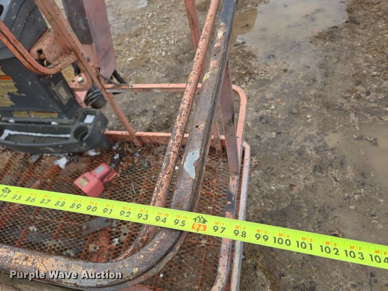 image for item DP6202 2000 JLG 800A boom lift