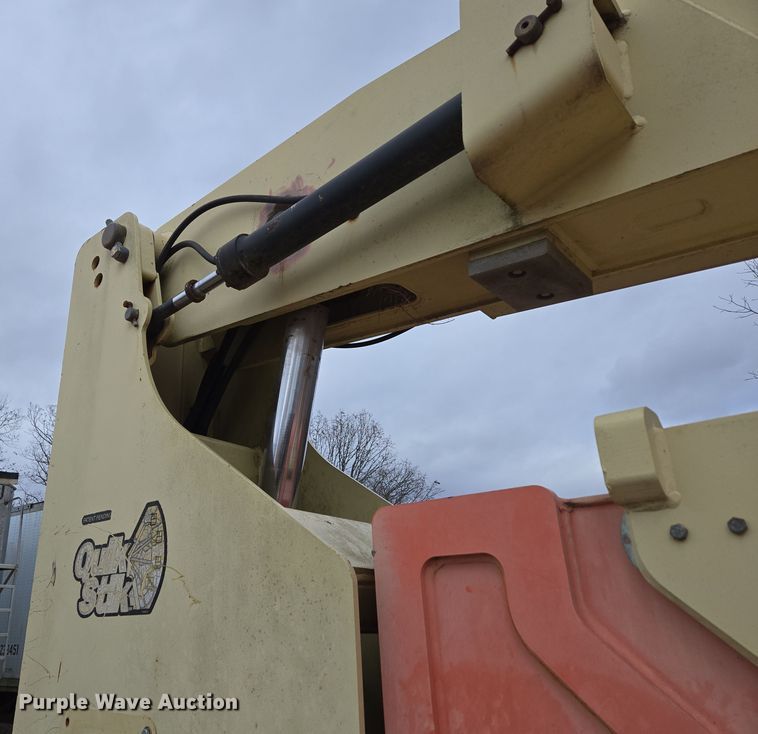 image for item DP6202 2000 JLG 800A boom lift