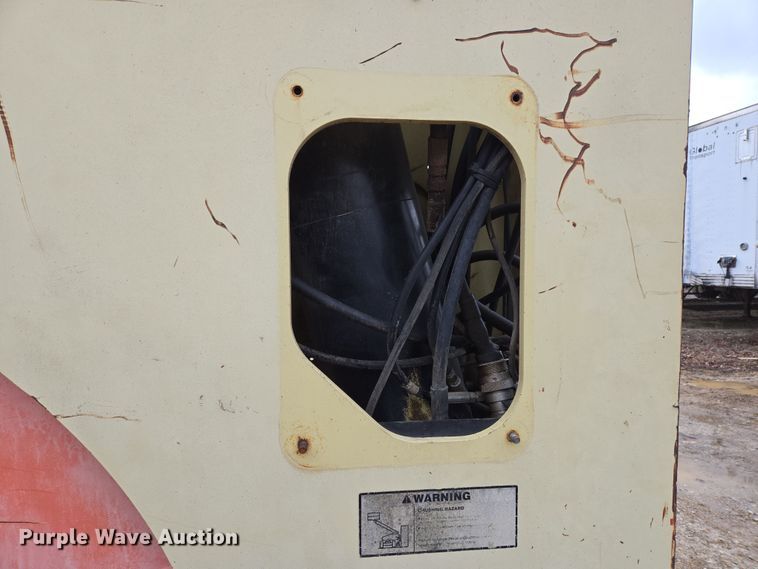 image for item DP6202 2000 JLG 800A boom lift