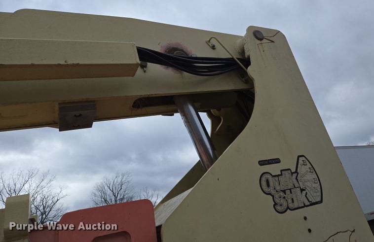 image for item DP6202 2000 JLG 800A boom lift