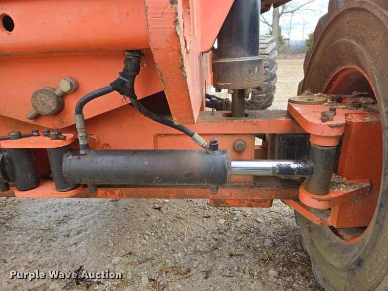 image for item DP6202 2000 JLG 800A boom lift