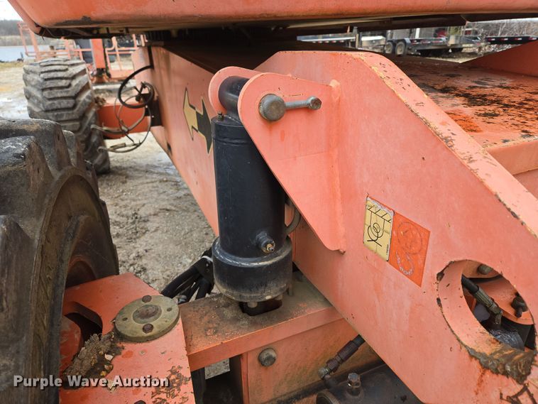 image for item DP6202 2000 JLG 800A boom lift