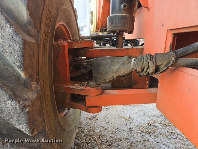 image for item DP6202 2000 JLG 800A boom lift