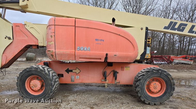 image for item DP6202 2000 JLG 800A boom lift