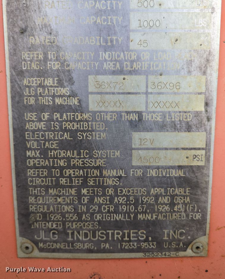 image for item DP6202 2000 JLG 800A boom lift