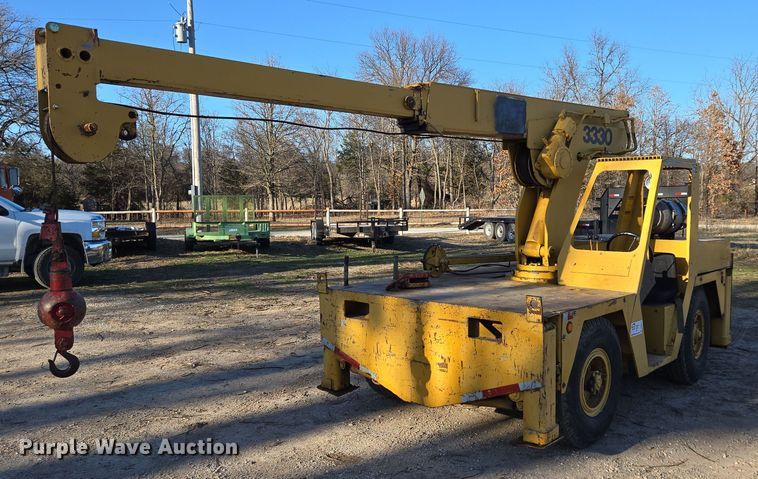 image for item DP6211 1980 Drott 3330 crane