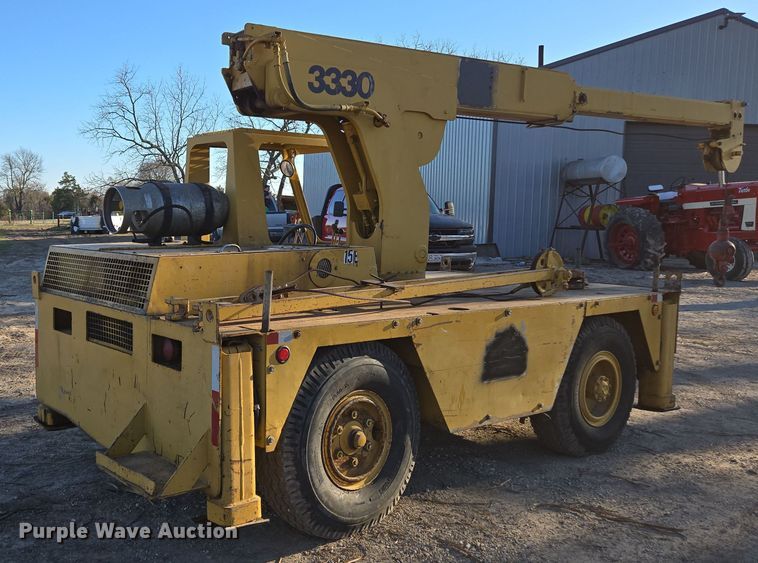 image for item DP6211 1980 Drott 3330 crane