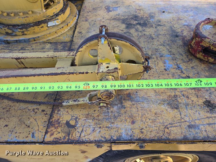 image for item DP6211 1980 Drott 3330 crane