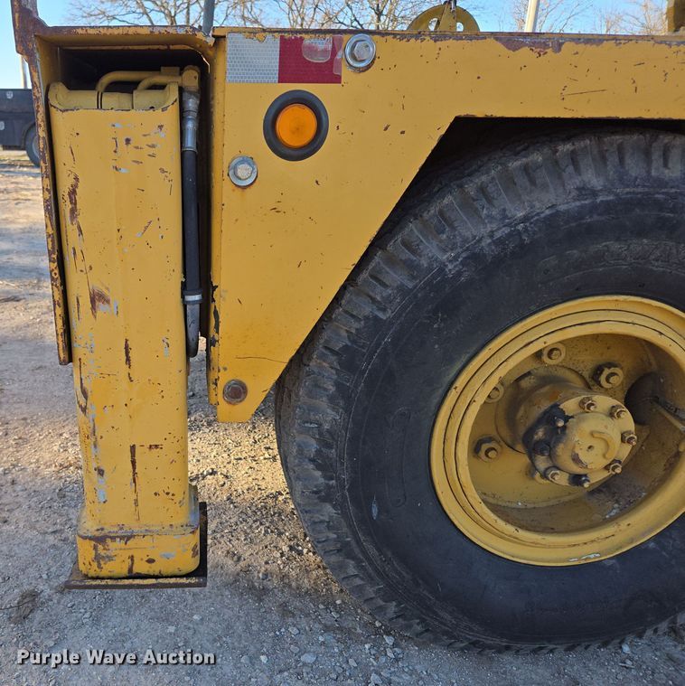 image for item DP6211 1980 Drott 3330 crane