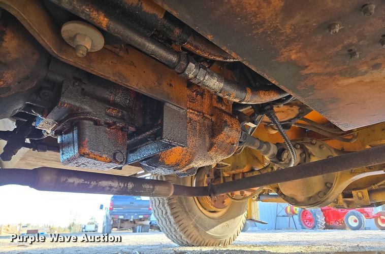 image for item DP6211 1980 Drott 3330 crane