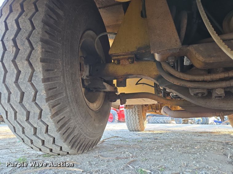 image for item DP6211 1980 Drott 3330 crane