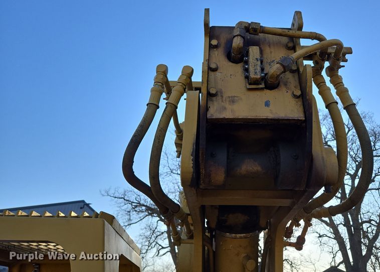 image for item DP6211 1980 Drott 3330 crane