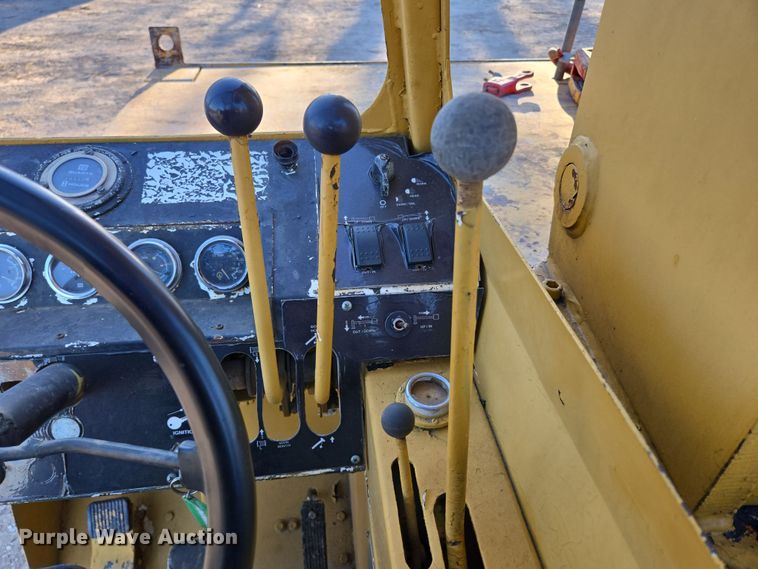 image for item DP6211 1980 Drott 3330 crane