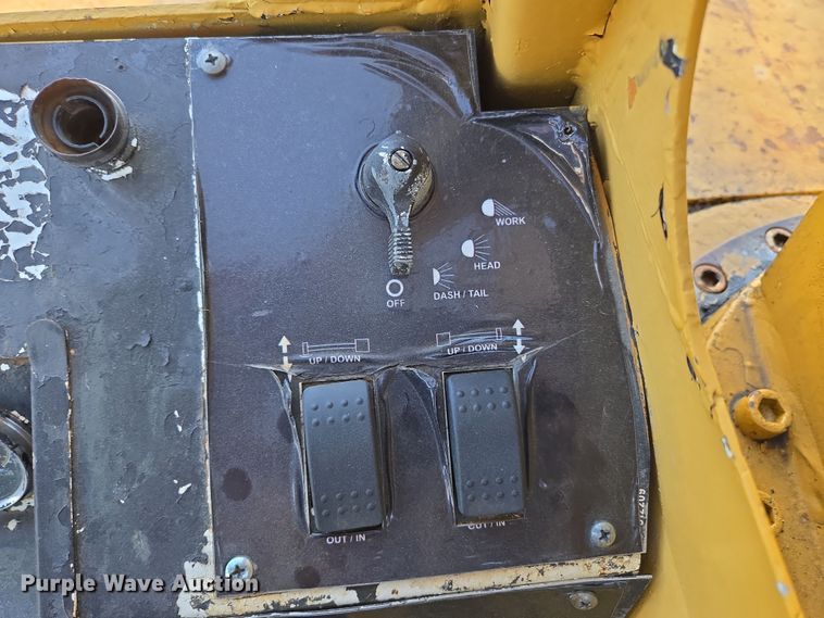 image for item DP6211 1980 Drott 3330 crane